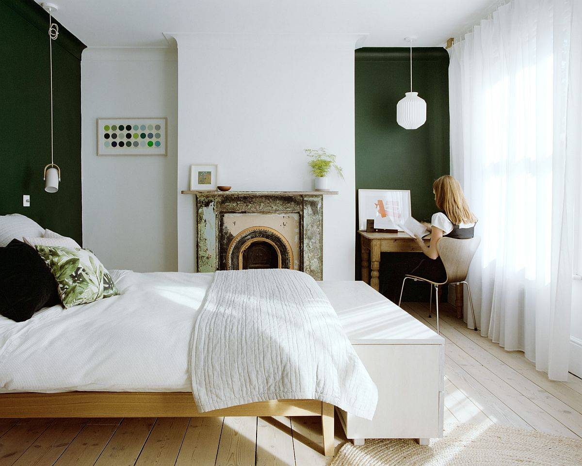 Sử dụng những khoảng tường màu xanh lá cây xen lẫn với màu trắng tạo nên điểm nhấn cho căn phòng
