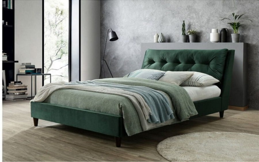 Phòng ngủ màu xanh ngọc bích kết hợp ánh sáng tự nhiên tạo không khí thư thái