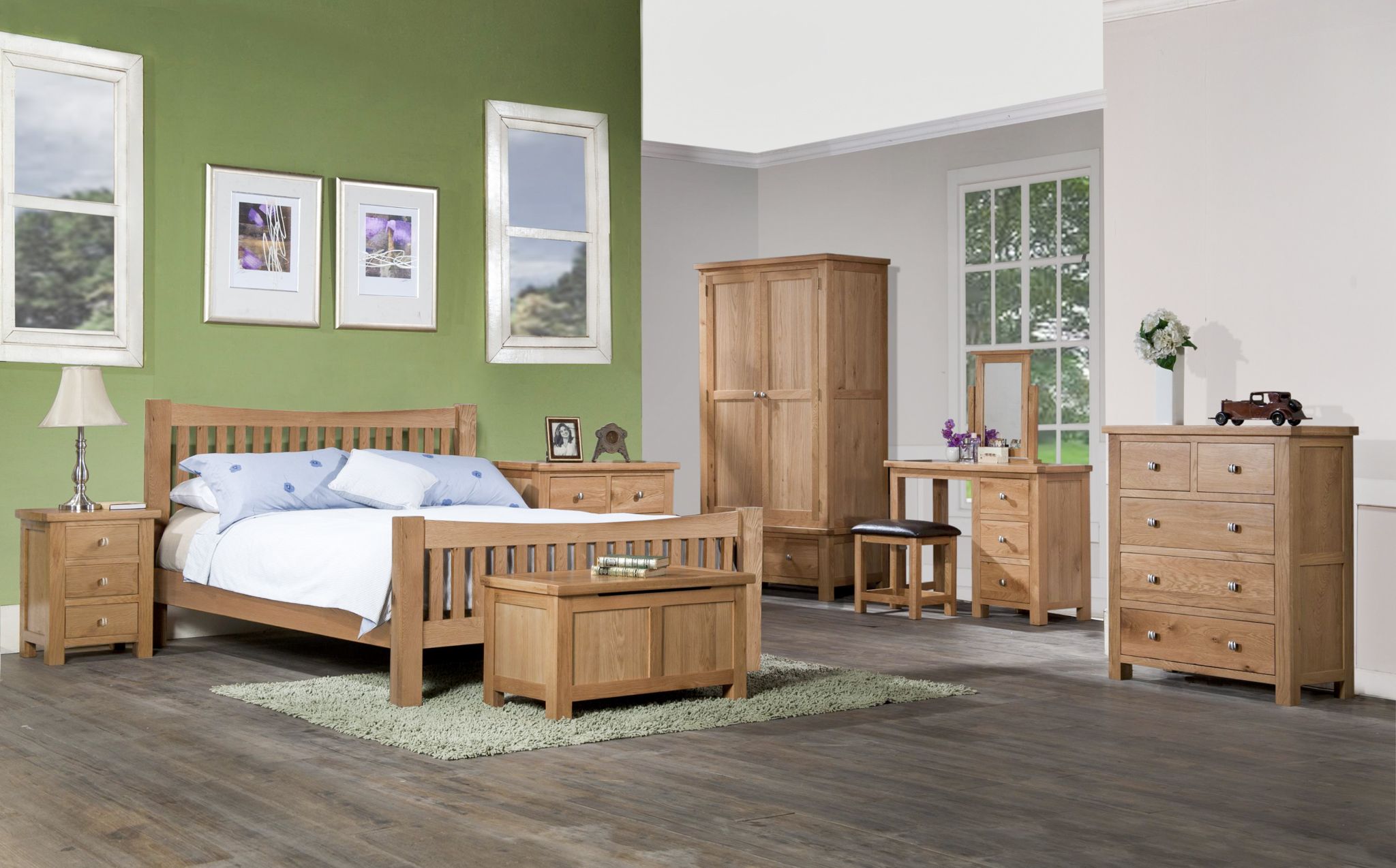 Đồ nội thất làm bằng gỗ tự nhiên mang đến cảm giác thư giãn, dễ chịu